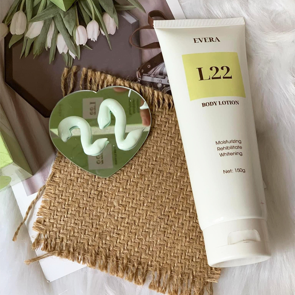 Lotion dưỡng da chuyên sâu, không bắt nắng, không lộ vân kem